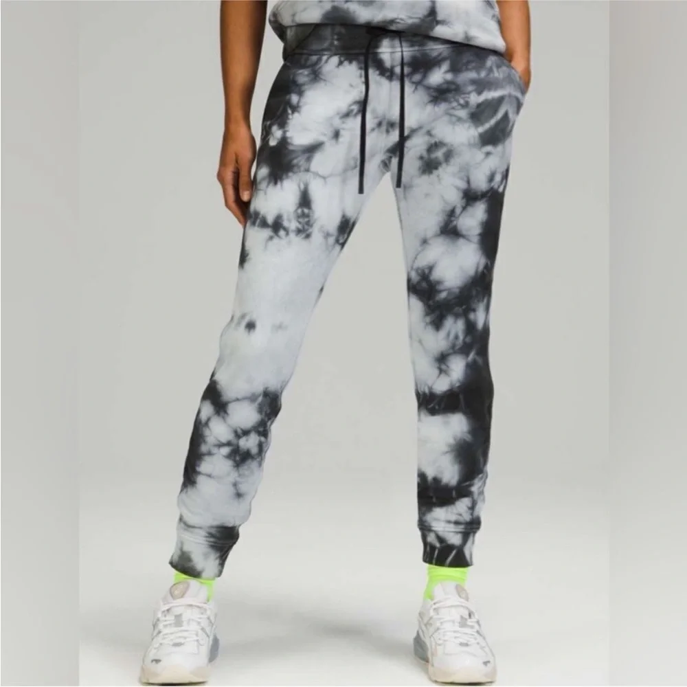 Lululemon Warm Down Jogger *Earth Dye Earth Dye Stone